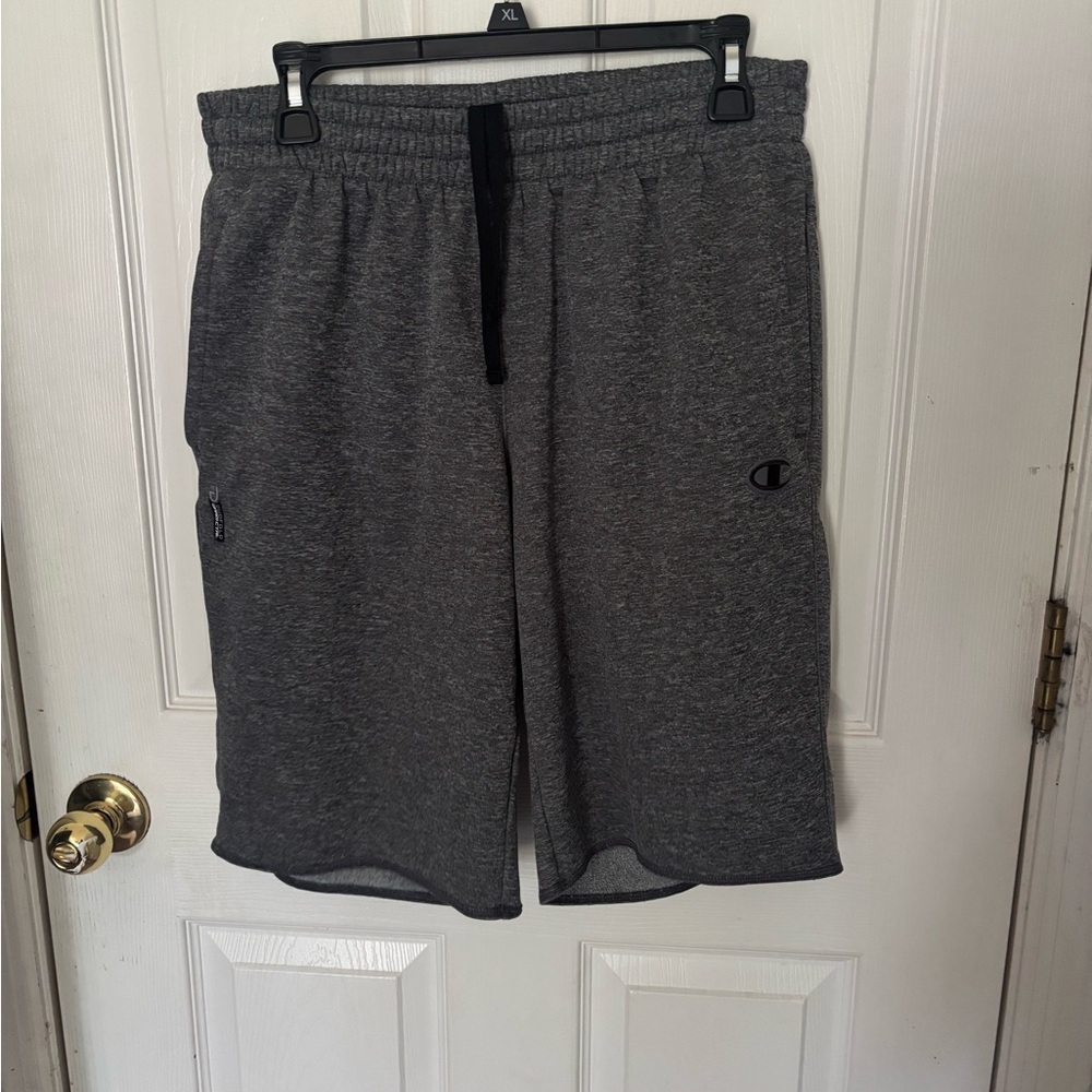 Dark Gray Men’s Champion Sweat Shorts(LIKE NEW)